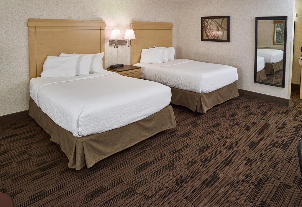 Livinn Hotel Minneapolis North / Fridley Buitenkant foto