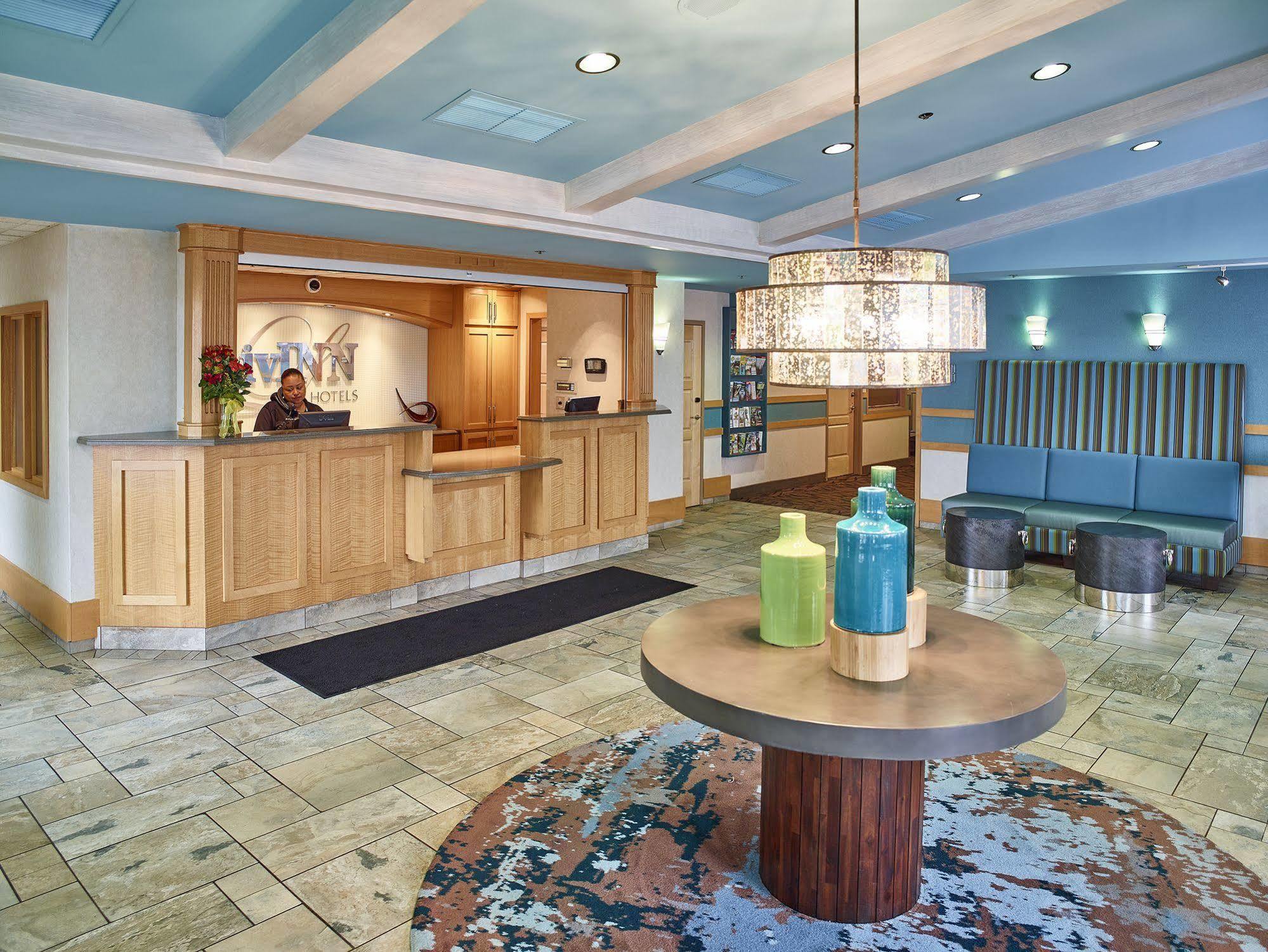 Livinn Hotel Minneapolis North / Fridley Buitenkant foto