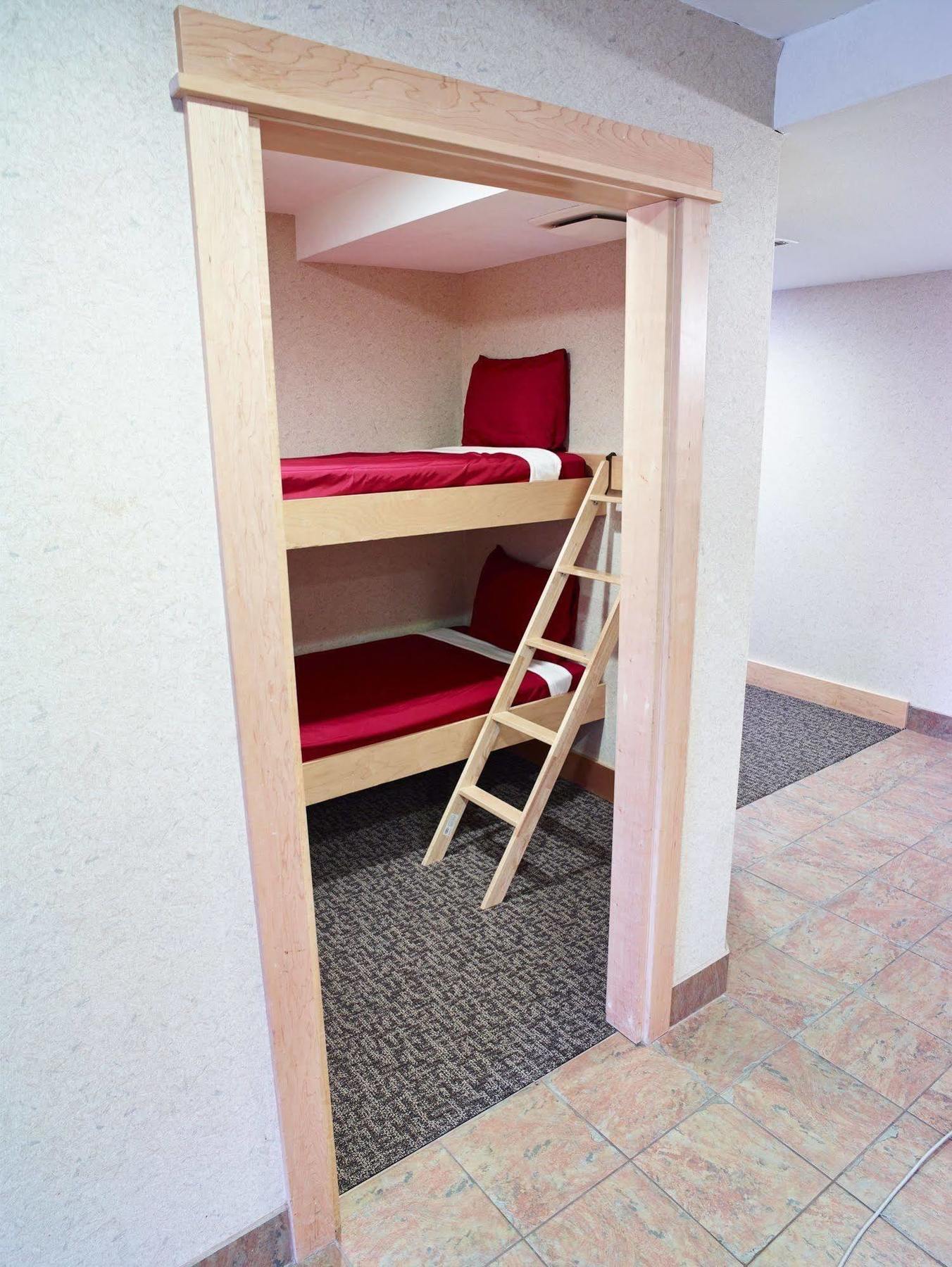 Livinn Hotel Minneapolis North / Fridley Buitenkant foto
